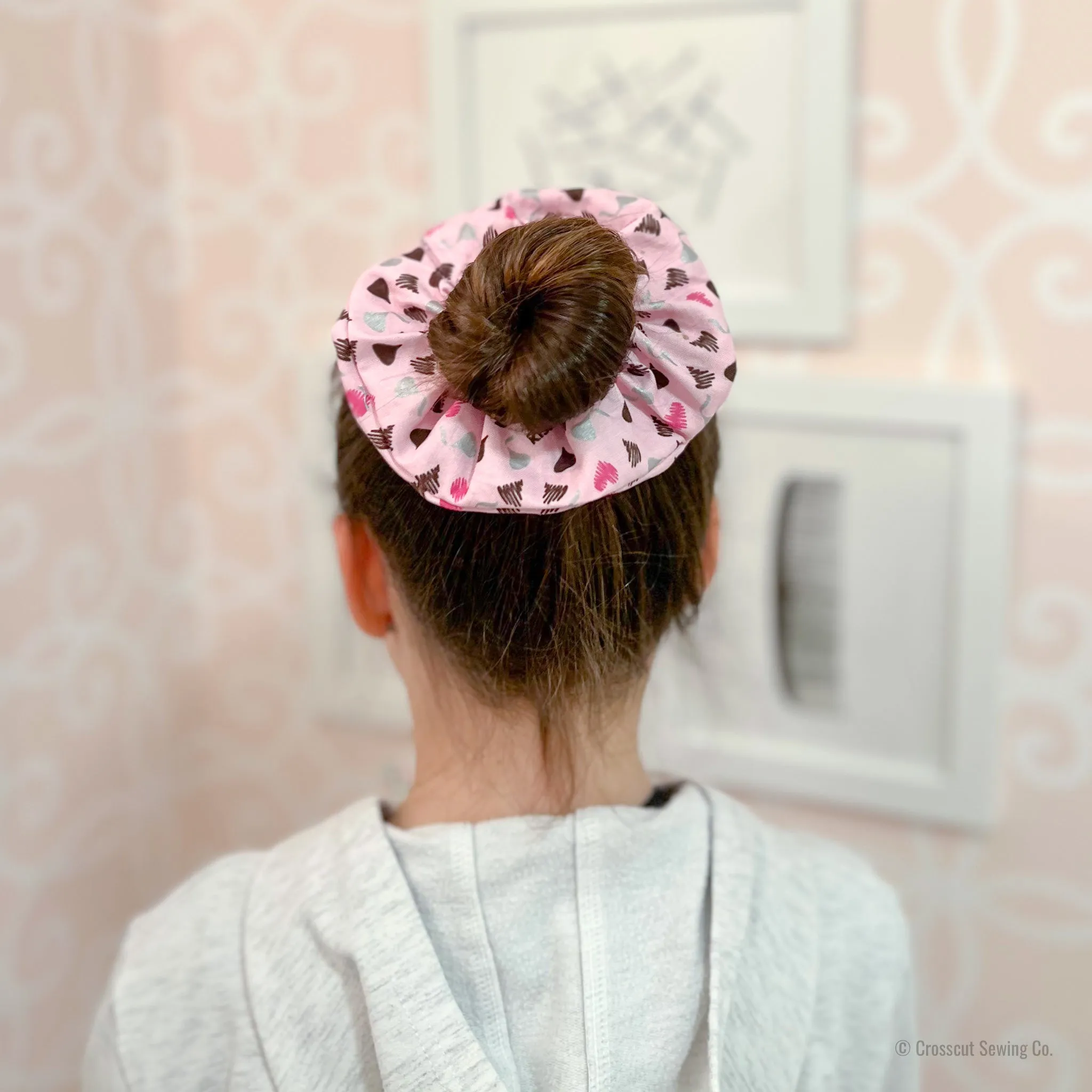 Scrunchies - Beginner Sewing Pattern & Video Tutorial